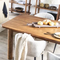 Acacia houten eettafel met afgeronde hoeken