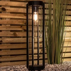 Buitenlamp zwart metaal met glazen kap IP44