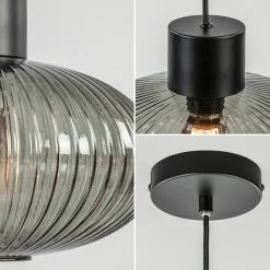Mat zwarte hanglamp met geribbeld smoke glas ovaal