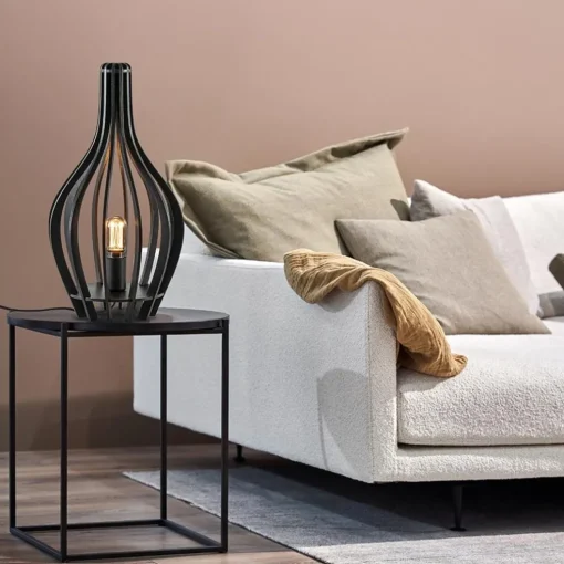 Mat zwarte tafellamp houten kegel