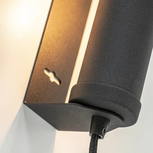 Mat zwarte wandlamp met snoer