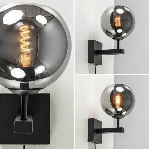 Mat zwarte wandlamp met smoke glazen bol 20 cm
