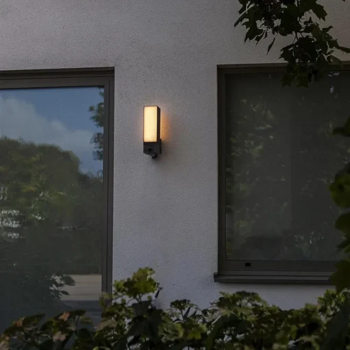 Rechthoekige LED buitenlamp met camera en bewegingssensor