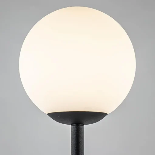 Retro vloerlamp mat zwart met witte glazen bol
