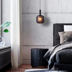 Stoere hanglamp zwart met mat zwart glas