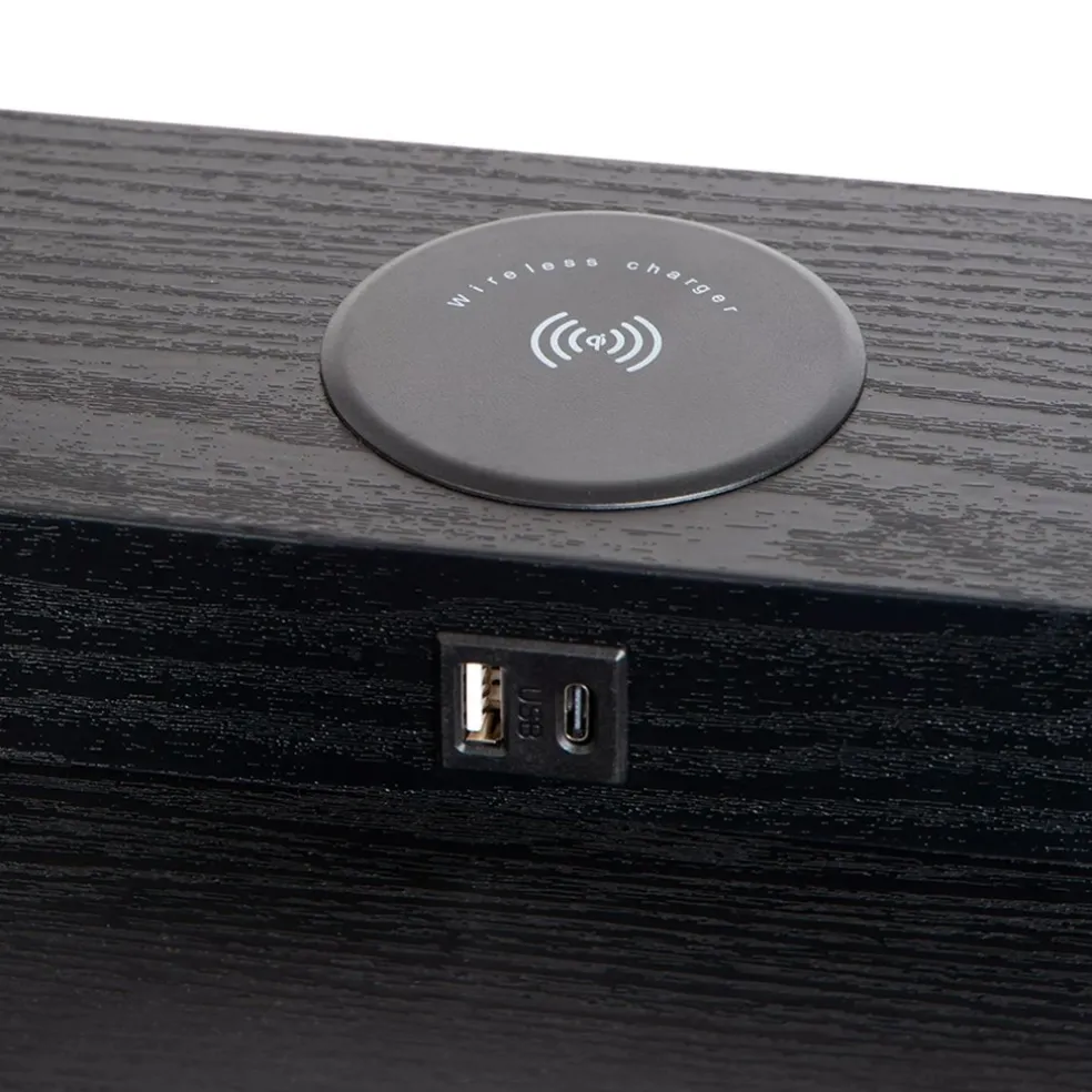 Vierkante vloerlamp zwart met beige kap en oplaadplatform