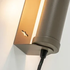 Wandlamp mat bruin met draaibare kap