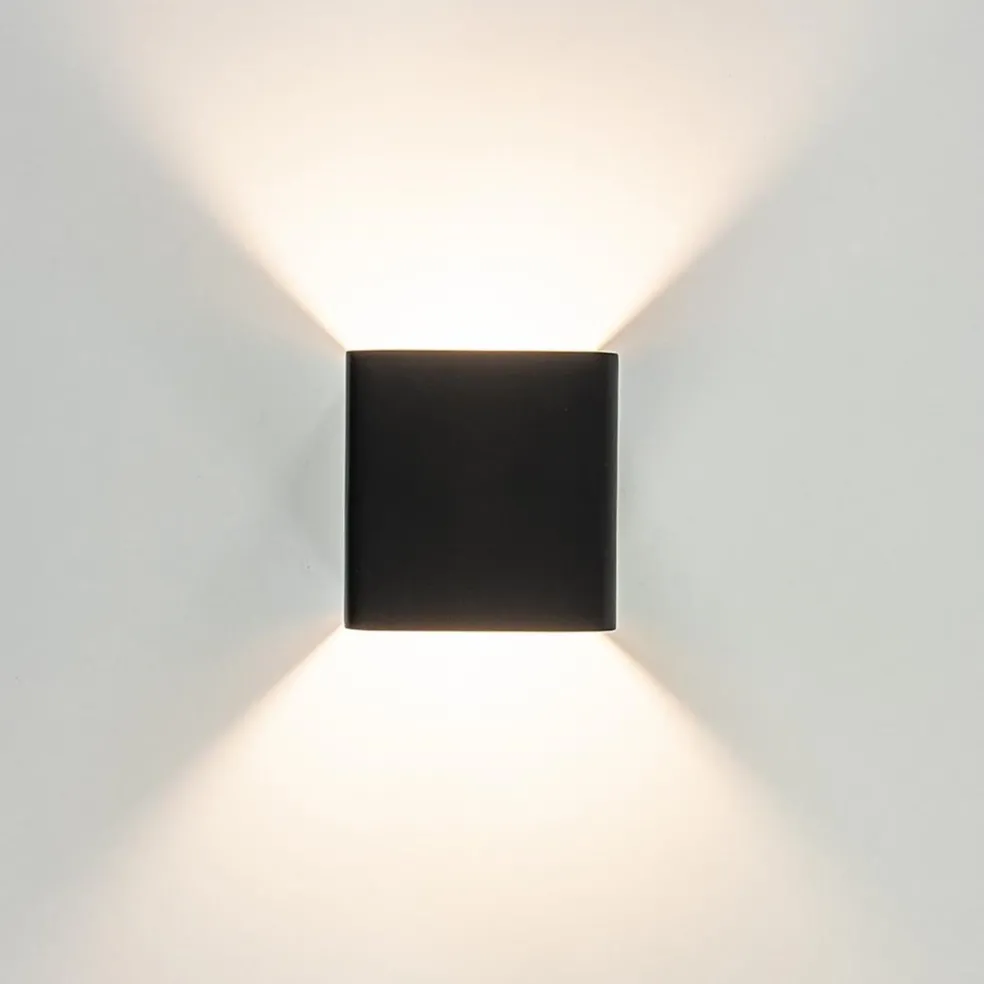 Wandlamp Stretto kubus zwart/goud